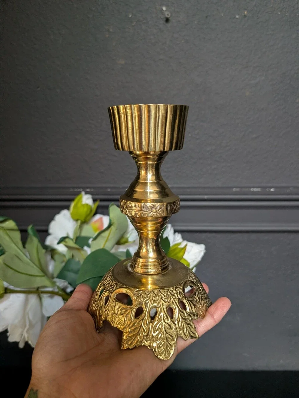Vintage Solid Brass Ornate Leaf Detail Candle Holder, Hollywood Regency Decor 7.